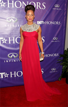 Illustration for article titled BET Honors 2008: Chapeaus And Sparkles A-Plenty